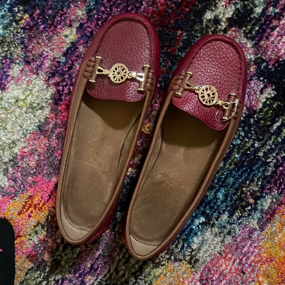 Shoes/ flats